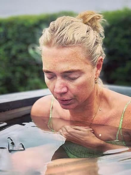 Jodie Kidd uses a Brass Monkey
